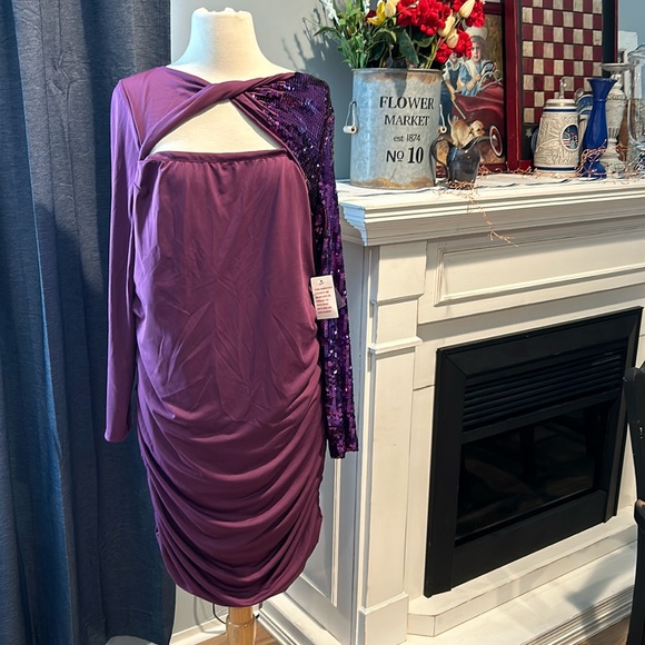 NWT VENUS twist front sequin dress - Picture 2 of 9